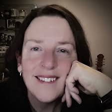 SNL's Kate McKinnon is HILARIOUS. But is she even funnier when she breaks  character?