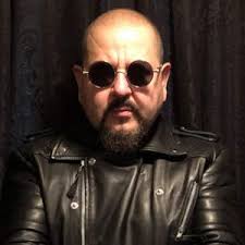 Larry Barragan (@larrybarragan)