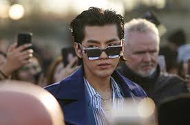 Aug 04, 2021 · kris wu's star once shone brightly, but his name is poison now. O72nssj0sa6ddm