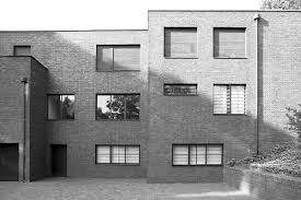 The houses have now been converted into museums for contemporary art. Klare Kante Krefeld Deutschland The Link Stadt Land Architektur