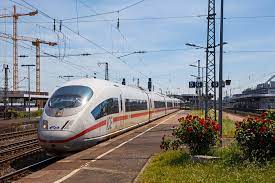 Vroeger was het een semioverheidsbedrijf. Der Ns Nederlandse Spoorwegen Ice 3m Tz 4653 93 80 5406 053 9 D Ns Fahrt Am 01 06 2019 Durch Den Bahnhof Koln Messe Deutz Zum Hauptbahnhof Koln Hellertal Startbilder De