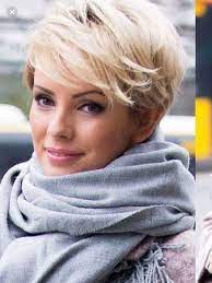 Welche frisuren 2019 besonders angesagt sind und ideal bei dünnem haar wirken. Populares Kurzes Blondes Haar 2018 Kurze Blonde Haare Kurze Blonde Frisuren Frisuren Kurze Haare Schmales Gesicht