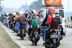 Pemerintah telah ketok palu menetapkan larangan mudik lebaran pada 2021 ini. Simak Yuk Ini Penjelasan Soal Mudik Lokal Di Wilayah Aglomerasi Motorplus