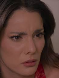 Amparo Revela El Secreto De Ofelia Versión Turca