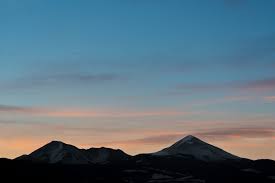 Horizon Sky Mountain Range And Scenic Hd Photo By Nathan Anderson Nathananderson On Unsplash Love Spells Landscape Dark Mountains