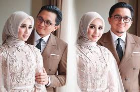 Diduga Terawang Pernikahan Laudya Cynthia Bella Mbak You Ungkap Suami Si Artis Playboy Bakal Selingkuh Semua Halaman Pop Grid Id