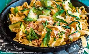 Nichts geht über ein einfaches, gesundes und warmes abendessen. Neues Magazin Mit Schnellen Rezeptideen In 30 Minuten Lecker Und Gesund Kochen Oz Verlag