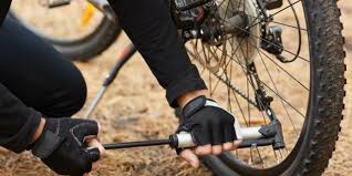 Fahrradschlauch Aufpumpen Fur Richtigen Reifendruck