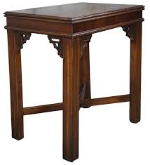 Lane mid century walnut and live edge mid century side end table. 1980 Vintage Lane Altavista Chinese Chippendale Walnut End Side Table Mcm 988 For Sale At 1stdibs