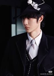 พี่ยิ้มอยู่ทางนั้น คนทางนี้สู่ขิต ณ บัดนาว 😍🫰  ❤️ยามแย้มยิ้มยั่วเย้าใยยินยอม ยามยักย้ายยอกย้อนยังยืนอยู่  ยามยิ้มเยื้อนเย้ยเย้าอย่างย่นยู่ ยามยังเยาว์ย้อนแย้งอยู่ยังยลยิน❤️ XIAO  ZHAN LIVING ART #XiaoZhanTodsFW25 #XiaoZhanMFW25 #TODSFW25 @Tods ...