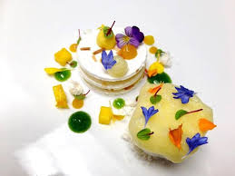 Meringue Et Sorbet A La Noix De Coco Cremeux Au Pamplemousse Mangue Au Sirop De Basilic Fruit De La Passion Anto Food Dessert Presentation Dessert Plating