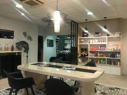 Retrouvez Nos Derniers Chantiers L Amenagement Complet Du Salon Zen Coiffure A Gemozac Maison Table Bois Et Maison Bois