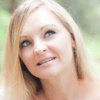 Mae Winkler's Instagram, Twitter & Facebook