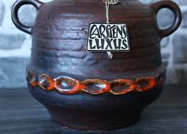 The place where such wares are made is also called a pottery (plural potteries). Ansichtskarten Design Kunst Carstens Luxus Vase 7326 25 1967 1970s Wgp West German Pottery Ceramic Design
