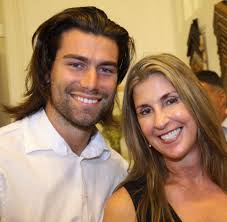 Steven Forster's Party Central: Les Schmidt at Guy Lyman Fine Art