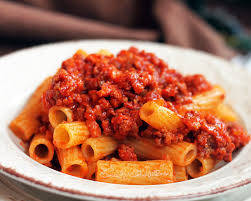 Saffron, cultivated primarily in navelli and l'aquila; Cuoche Clandestine Rigatoni Al Ragu Alla Bolognese