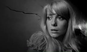 🎞️ Repulsión, (Repulsion, Inglaterra, 1965, DCP, 105’, AM13), Dirección:  Roman Polanski. Con Catherine Deneuve, Ian Hendry., Carol Ledoux es una  bella y reprimida joven belga que vive con su hermana ...