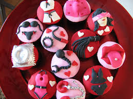 Cupcakes are cute and easy to make and take. Bridal Shower Cakes 10 Super Ideas To Surprise Your Girl Gang