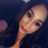 Kristin Riesgo's Instagram, Twitter & Facebook