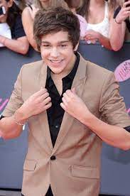 El debut de mahone vino con la canción 11:11, sencillo lanzado el 14 de febrero de 2012. Austin Mahone Age Weight Height Measurements Http Www Celebritysizes Com Austin Mahone Age Weight Height Measur Austin Mahone Celebrity Bra Sizes Austin