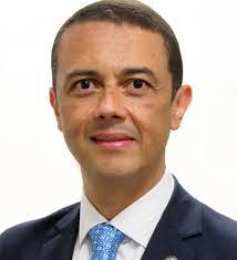 Charles Santos's Instagram, Twitter & Facebook