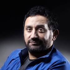 Lancées par le magazine public, l'animateur a démenti les rumeurs sur son couple avec un. Rupture Avec Emilie L Entourage De Cyril Hanouna Dement A Paris Match