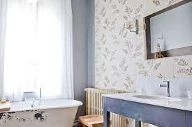 On ne sait pas toujours quel mur choisir ou lequel est le plus approprié d'un point de vue purement déco. Du Papier Peint Dans La Salle De Bain Comment L Adopter
