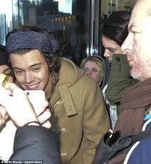 A source had confirmed to people that they weren't a ship anymore as kendall was in love with her. Harry Styles Emerges From Hotel With Kendall Jenner After New Couple Are Reunited In New York Daily Mail Online
