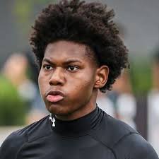 Pirates lure Baltimore 'ball hawk'