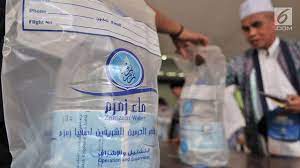 Dan, air yang diminum mencapai bagian rusuk orang yang minum. 12 Rahasia Air Zamzam Yang Jarang Diketahui Haji Liputan6 Com