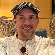 Oj Molina's Instagram, Twitter & Facebook