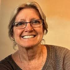 Elizabeth Liz's Instagram, Twitter & Facebook