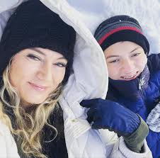 Lori Winchell (@glitzandmudstains) • Instagram photos and videos