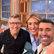 What a vintage Trash or Treasure today was! We had… charity shop finds  worth hundreds, shoes once owned by a Duchess, eye watering valuable comic  book art gold jewellery. If you didn't