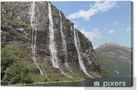 Sju starka kvinnor som är väldigt olika, men som alla söker sitt ursprung. Canvastavla De Sju Systrarna Vattenfall Geirangerfjorden Hellesylt Norge Pixers Vi Lever For Forandring