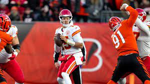 Ex-NFL QB Calls Out Patrick Mahomes vs Joe Burrow Debate