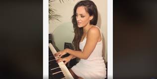 Pour rashtag, le gagnant de the voice 5. Son Cover Piano Voix Du Tube Je L Aime A Mourir De Francis Cabrel Fait Le Buzz Music Covers Creations