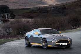 Image For 2017 Aston Martin V12 Vantage S Iphone 6 Wallpaper Aston Martin Aston Martin Aston Martin V12 Vantage Aston Martin V12