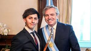 Leo mattioli died on august 7, 2011 in necochea, buenos aires, argentina. El Hijo Del Presidente Lucio Una Remera De Leo Mattioli Nexodiario