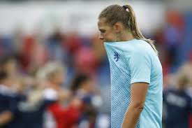 Is she married or dating a new boyfriend? Video Dekker Pakt Binnen Tien Minuten Rood