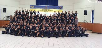 Dan karena pentingnya sertifikat ini, banyak lembaga atau organisasi tertentu mencari referensi desain template sertifikat yang keren dan mudah diedit. Seragam Satpam Harus Cokelat Ke Depan Petugas Sekuriti Juga Perlu Miliki Kartu Tanda Anggota Pikiran Rakyat Com