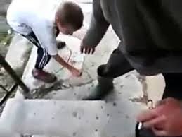 Canli Kurbaga Yiyen Adam Inanilmaz Dailymotion Video