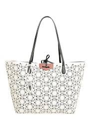 Desigual neuf avec étiquette garanti authentique sac à dos ( sangle de taille ajustable) noir motifs colorés 3 poches extérieures vendo zaino desigual nuovo, ancora con carta, etichette e sacchetto. Ù‚Ù…Ø§Ù…Ø© Ø§Ù„ÙƒØ§Ø¨ØªÙ† Ø¨Ø±ÙŠ Ø´ÙŠÙ†ÙƒØ§Ù† Borse Desigual 2017 Inverno Plasto Tech Com