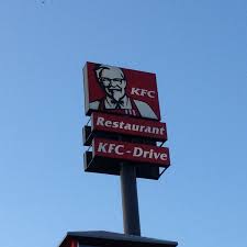 Die speisekarte des kfc der kategorie fast food aus sale, cnr york & mcarthur sts, sale, victoria 3850, australia können sie hier einsehen oder kfc. Kentucky Fried Chicken Brathahnchen Imbiss In Koln