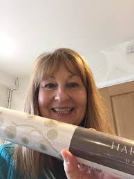 Hanging old wallpaper: what to look for