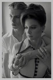 Watched this the other night and i love how rip torn looks in this movie. David Bowie And Candy Clark In The Man Who Fell To Earth 1976 Famousfix Com Post
