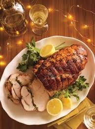 Recette De Roti De Dinde Aux Herbes De Ricardo In 2020 Paleo Recipes Dinner Roasted Turkey Turkey Dishes