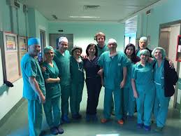 Peritonitis is inflammation of the peritoneum, the inside lining of your own belly that acts as a natural filter. Vittoria Intervento In Urgenza Per Peritonite Da Colecistite Perforata A Paziente Sveglio L Anestesia Generale Sarebbe Stata Fatale Radio Rtm Modica