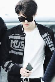 احلى الصور شباب ستايل 2021 عالم الصور sehun blur background photography good attitude