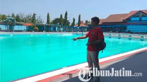 20 Tahun Jadi Pengurus Kolam Renang Lanudal Juanda Iksan Beberapa Kali Air Bergelombang Sendiri Tribun Jatim